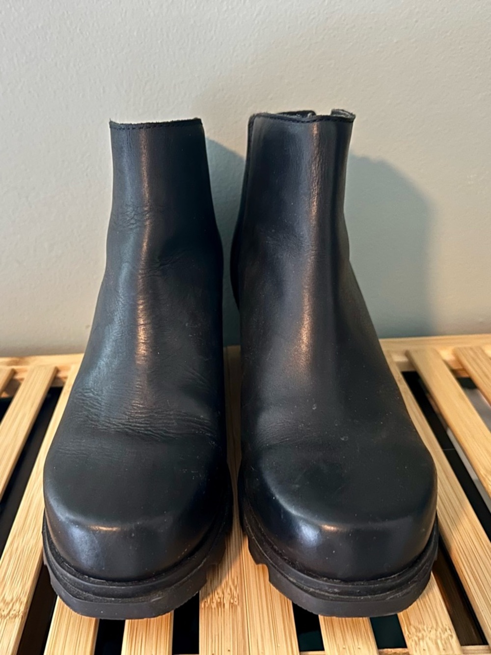 Sorel Joan of Arctic III Chelsea Sea Salt Black Leather Ankle Zip Platform Boots - Picture 2 of 5